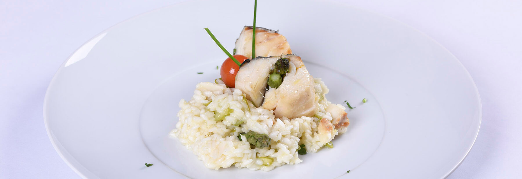 Bacalhau com espargos e risoto dos mesmos