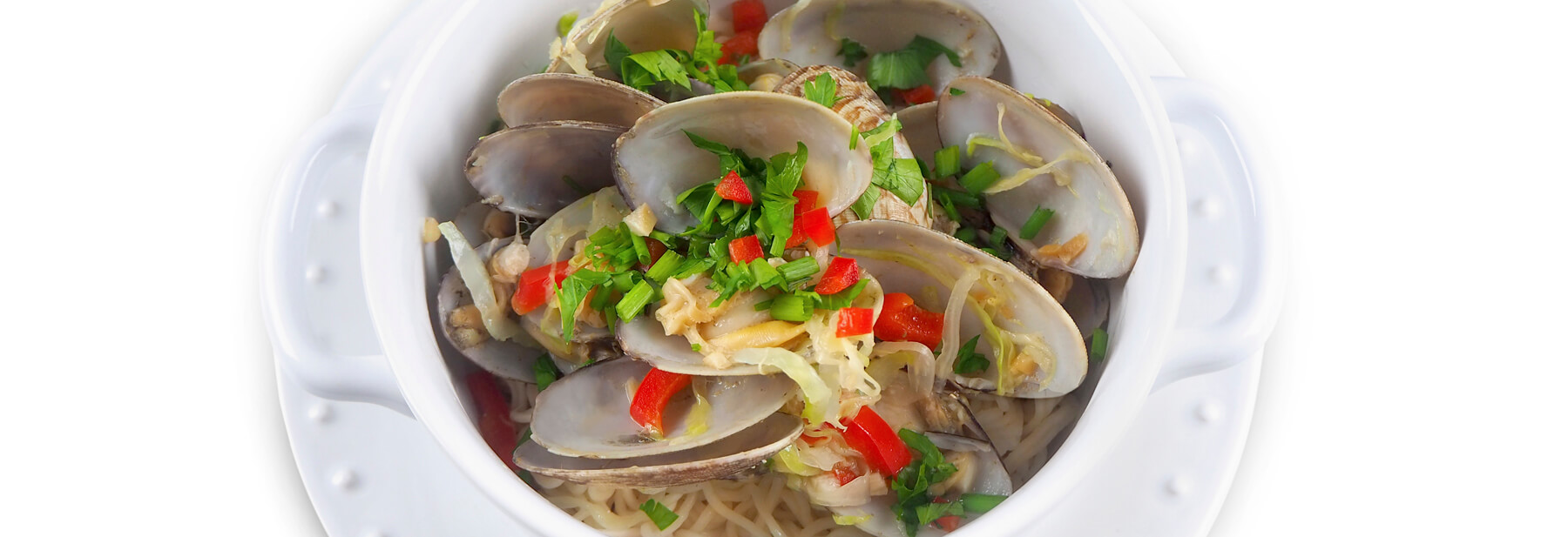 Ameijoas estufadas com noodles