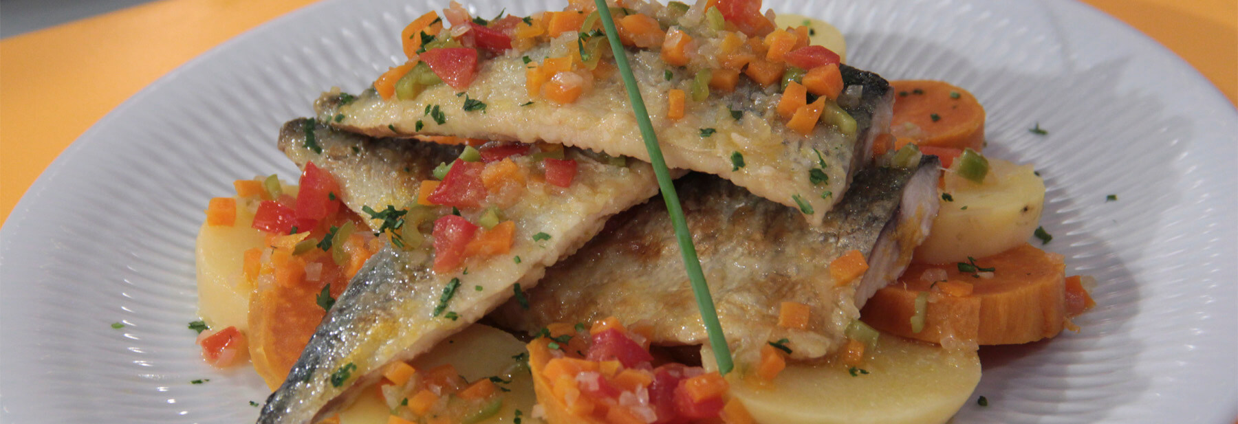 Filetes de cavala em escabeche